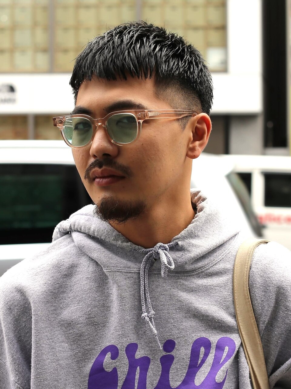 黒髪短髪モテ髪ナチュラル刈り上げスパイキークロップ