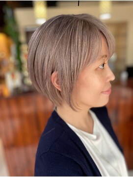 ヘアリゾート ディアリウム(Hair Resort DEARIUM) 白髪を活かしたベージュカラー×丸みショートボブ