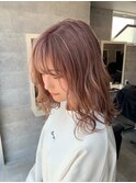 ピンクベージュ