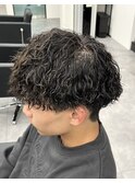 ツイストスパイラルパーマ×前下がりマッシュ×ツーブロ×無造作