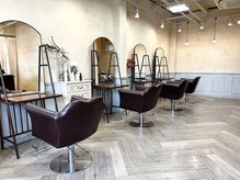 サンク エトワール(Cinq Etoiles)の雰囲気（シャビィーフランスを基調とした、柔らかい雰囲気）