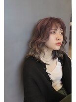 エッジ(EDGE)&nbsp;ふんわりニュアンスパーマの海外ガール