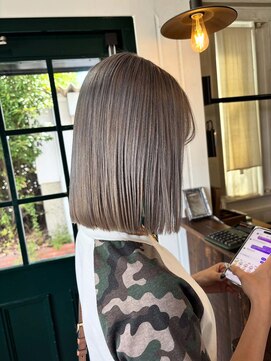 エムエー 2ND(M/A) ハイトーンベージュ