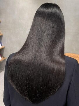 シャルムバイケンジ(Charm.by KENJE) 銀座髪質改善レイヤーカット白髪ぼかしハイライト縮毛矯正有楽町