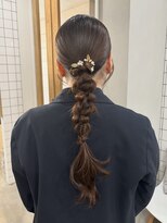 スート(suit.)&nbsp;王道可愛い編みおろしヘア