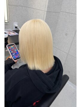 サイ(PSY) ブロンド/髪質改善／池袋/ダブルカラー／ハイトーン