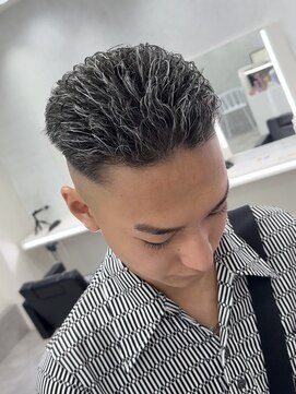 ルースト 西院店(ROOST) MEN’S HAIR/パイルツイスト/ホワイトハイライト/眉毛カット