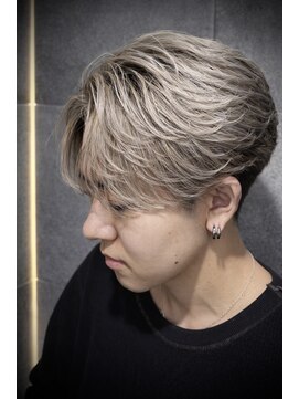 トゥルークリエイション 池袋(True Creation) 毛流れブリーチ
