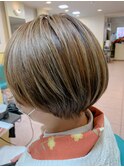 女性らしいコンパクトショート