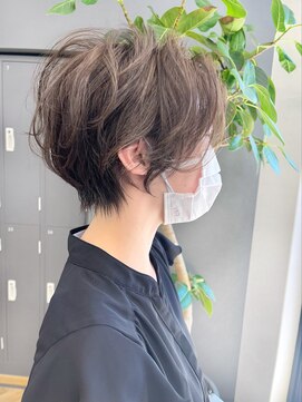 ジアン テラス(GIEN TERRASSE) #ショートヘア #モカベージュ #イルミナカラー