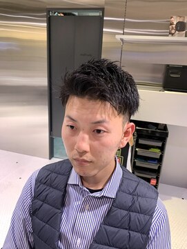 フランクスバーバーザスタンド(Frank’s barber the stand) アップバングツーブロックパーマショートF