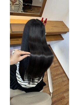 キヌ(kinu) 黒髪ストレート