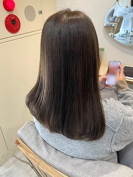 ピピバイヨーク(pipi, by yoke.) 透明感フォギーグレージュ/ストレート/髪質改善