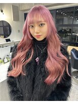 ラ キング(LA KING)&nbsp;ウルフカットイメチェンホワイトブロンド外ハネボブ美髪前髪