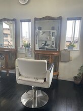 カットハウスマイケル(CUT HOUSE MICHAEL)