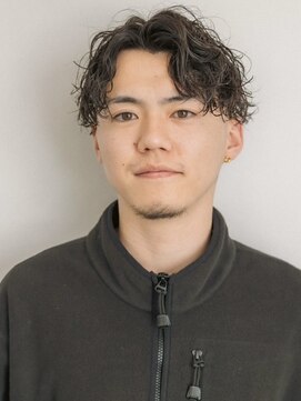 ザ ワンアンドオンリー シズオカ(The one and only. Shizuoka) x/Men’s/フェザーパーマ/サーフカール/ニュアンスデザイン