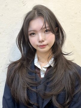 ライン(LINE) 韓国風/レイヤー/小顔/前髪カット/髪質改善/グレージュ/透明感