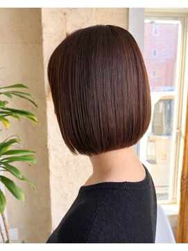 バルス(BLS) 艶感のあるナチュラルなボブ×ワンレングス