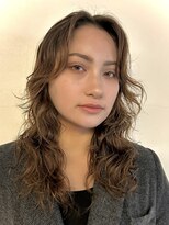 ノラジャーニー(NORA Journey)&nbsp;レイヤーカットレイヤーパーマミディアムパーマ海外風パーマ