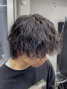 オーバル ジングウマエ(OVARL jingumae) 縦落ちパーマシャドウパーマフェザーパーマサーフカール