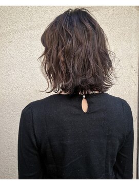 ワエン(WAEN) 外ハネウェーブボブ