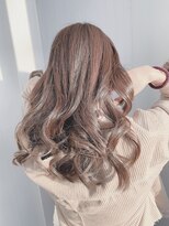 ヘアーズ はれるや(hair's) アッシュベージュグラデーションカラー◎ゆるふわ巻き20代30代