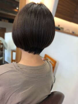 ヘアホスピタル ファニーフェイス(HAIR HOSPITAL funny face) [まるやま]丸み可愛い、ショートボブ/暗めカラーデザインカラー