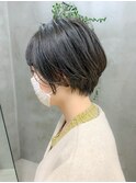 ショートボブ、ブルーブラック、丸みショート、ネイビーカラー
