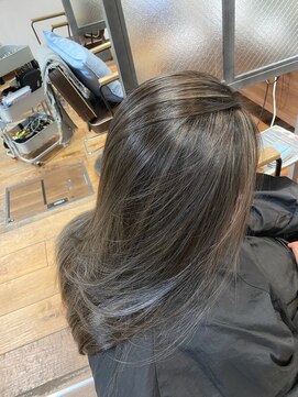 リバレッジ 広尾(Leverage) コントラストハイライトナチュラルカラー【広尾】担当:柴崎