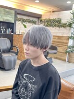 アリウス(ALIUS by posh) 【ALIUS 池袋　神原 良伊】ホワイトシルバー