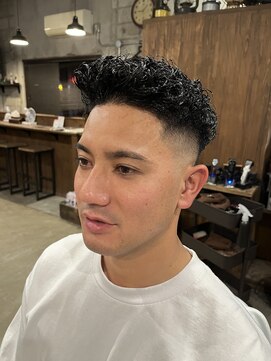 バーバートモシビ(BAR BER TOMOSHIBI) パーマ（バックスタイル）