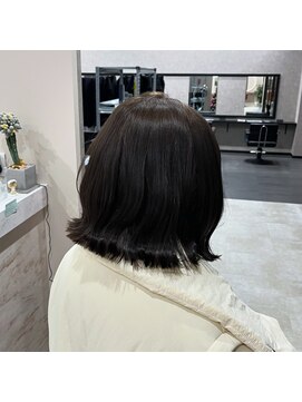 アイル(I'LL) オリーブ/ブラウン/ベージュ/ブリーチなしWカラー/タッセルボブ