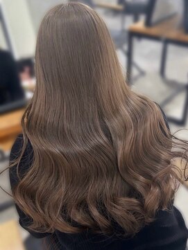 イリ 大阪(ili) ハイライトカラーミルクティーベージュレイヤーカット