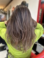 ロック フィールド&nbsp;レイヤーカットハイライト　白髪暈し