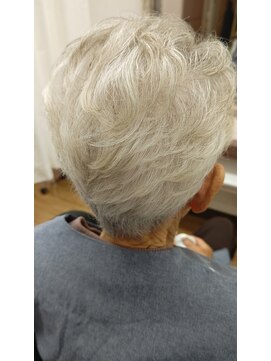 ぽ歩ビーアップ(Be-up) ショートグレイヘア