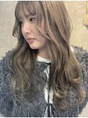 ローライト×ベージュ