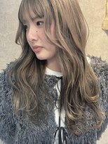 パーミル ルモ クマモト(permille ‰ LUMO Kumamoto)&nbsp;ローライト×ベージュ