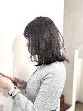 シャロン(SHARON) グレージュカラー×外ハネボブ