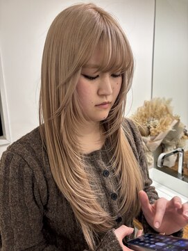 アイズ ヘアー メイク(I's hair make) ハイトーン×ハイレイヤー