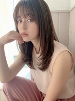 リビンバイアフロート(Livin by afloat)&nbsp;ミディアムレイヤーカット内巻きレイヤーカット顔周りカット