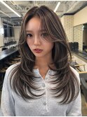 外国人風レイヤー×ハッシュカット×キャラメルベージュ