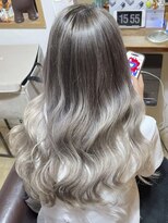 ブレイズヘアー(BLAZEhair) 【他店修正】ホワイトグレージュシャドールーツ×ブリーチ2回
