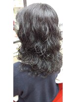 サキ(SAKI)&nbsp;ウエーブパーマスタイル