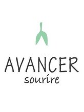 AVANCER sourire 【アヴァンセ　スリール】