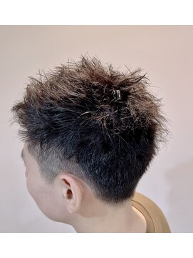 ポマリ(Pomali) 無造作なパーマ