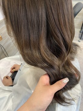 リーホリエ(Lee Horie) まろみベージュ / mio