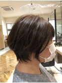 くびれショートボブスタイル×グレージュカラー♪
