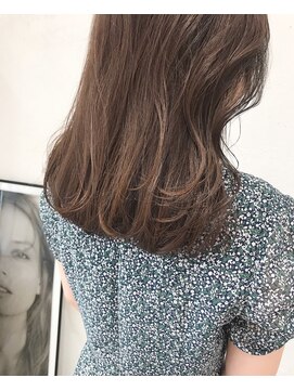 ヘアデザイン ソラ(Sola) 大人可愛いふんわりぷつっとカット×顔まわりレイヤー