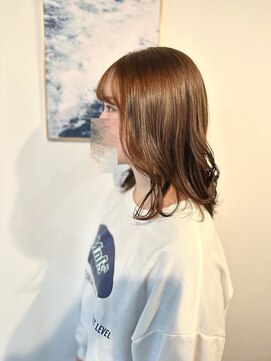 マリン(Marine) 20代30代透明感アディクシーカラー顔まわりレイヤー