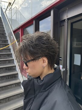 アイズ 海老名(AIZU) フェザーショート フェザーパーマ メンズパーマ 眉カット